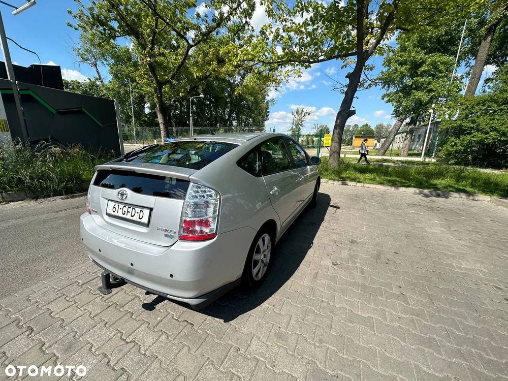 Toyota Prius 1.5 VVT-i Sol - 5