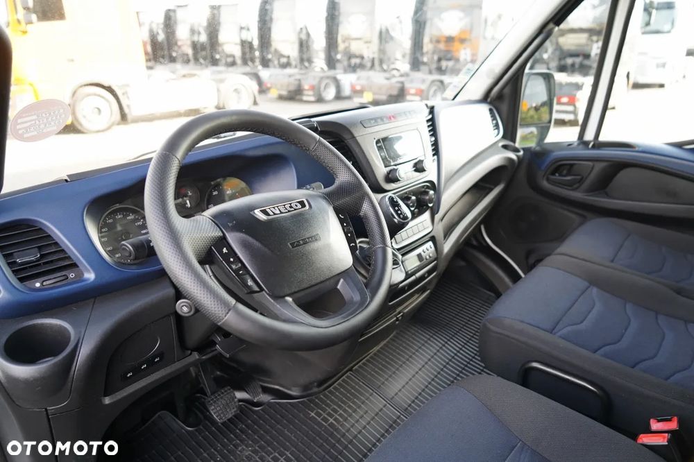 Iveco DAILY 35-140 / CHŁODNIA / THERMO KING / REGAŁY / MANUAL / BLIŹNIAK / - 28