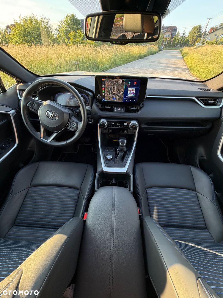 Toyota RAV4 - 6