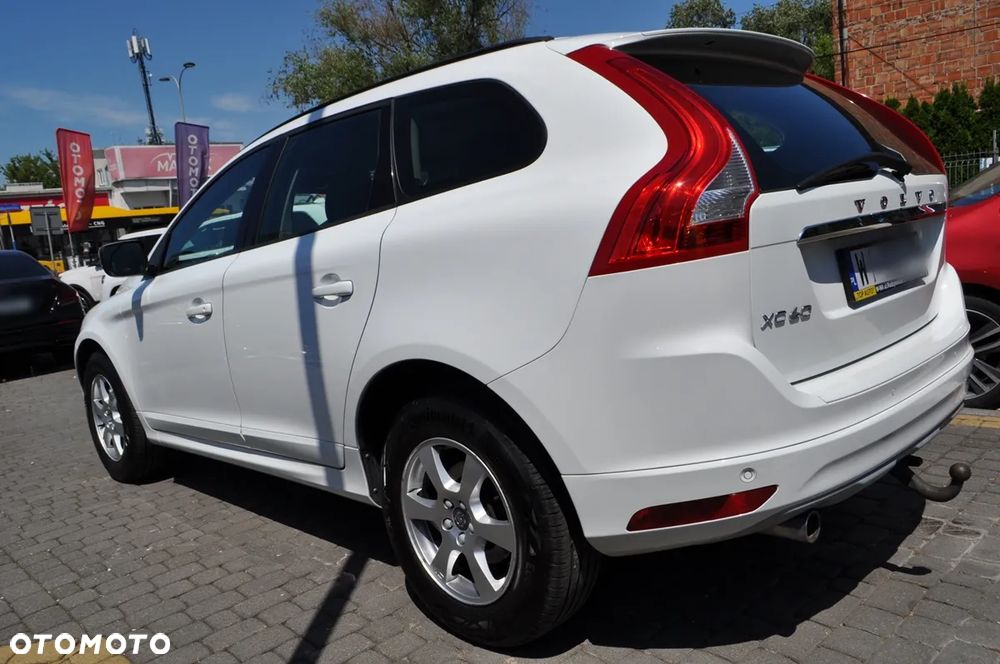 Volvo XC 60 D3 Drive-E Momentum - 9