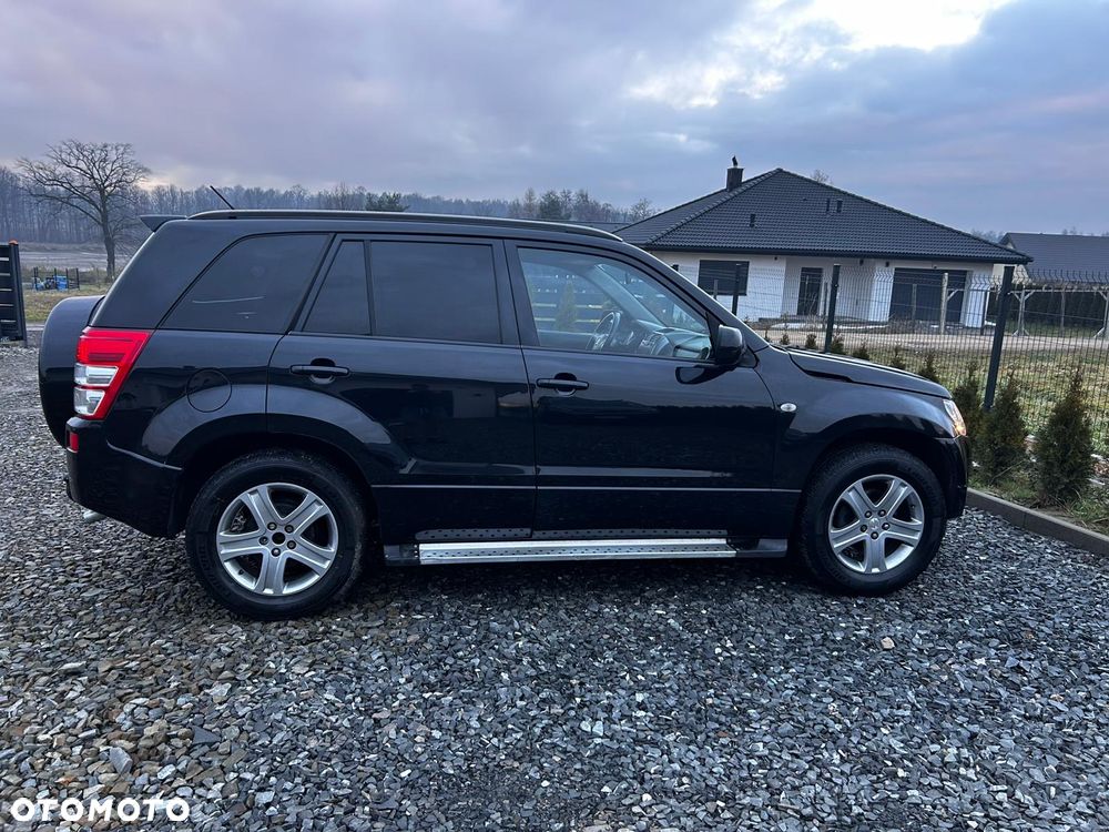 Suzuki Grand Vitara 2.0 Automatik Comfort - 11