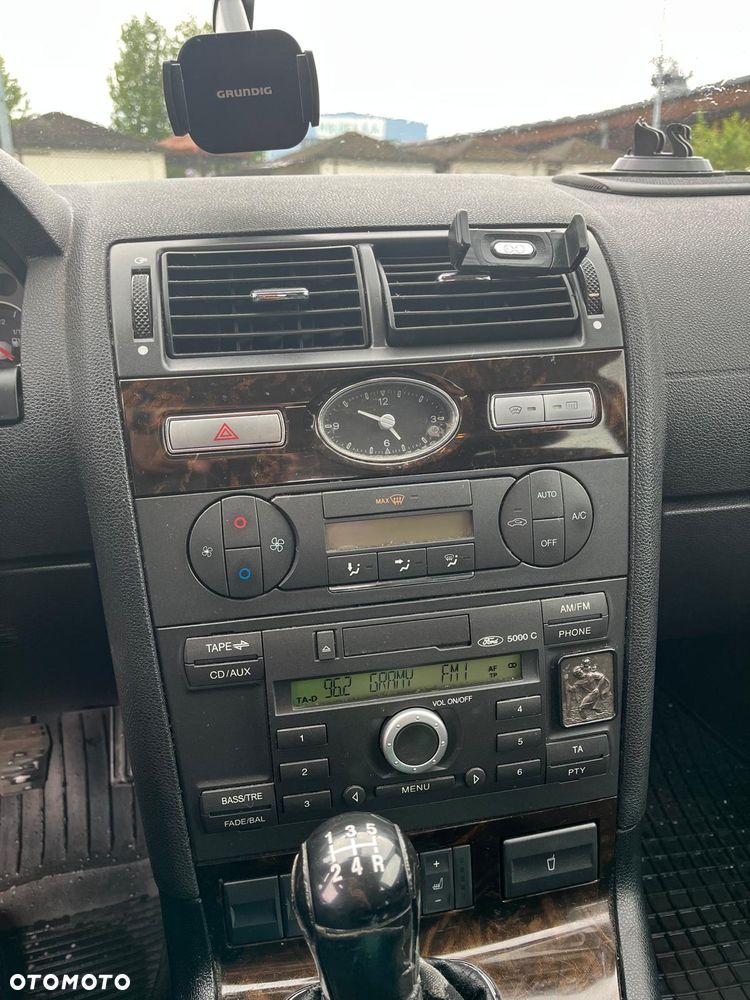 Ford Mondeo 2.0 TDCI DPF Ghia - 6