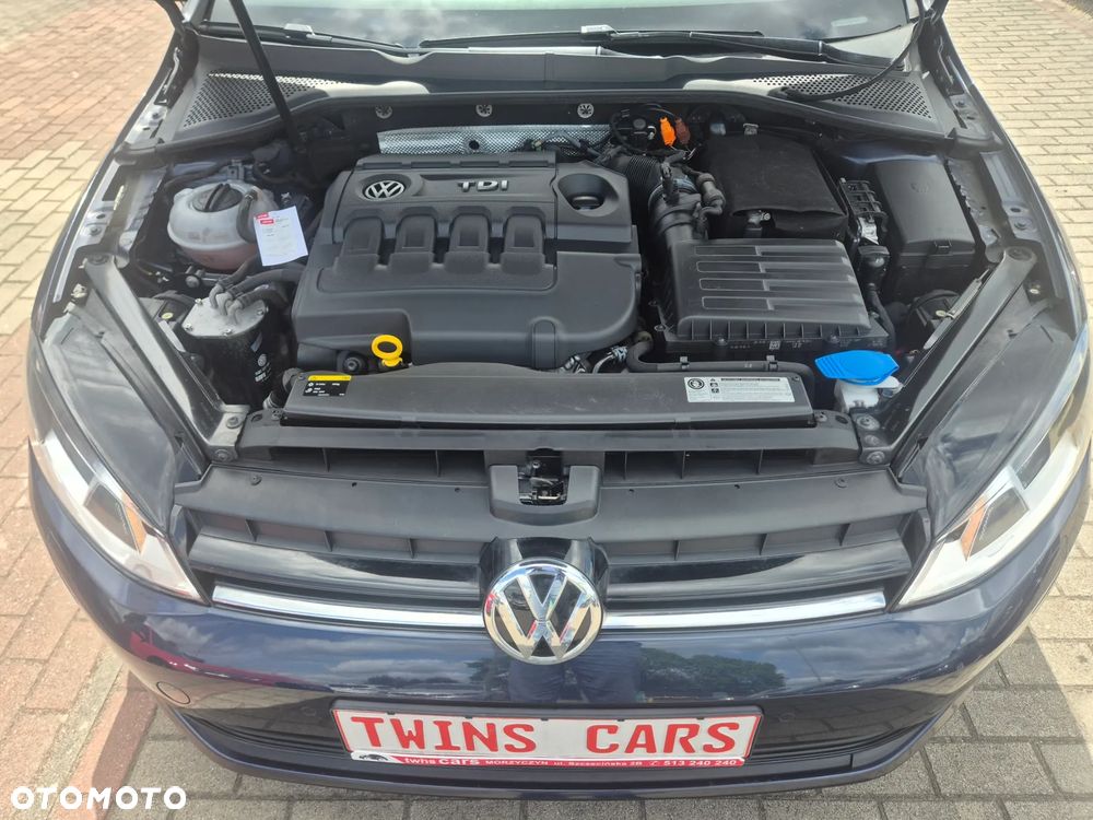 Volkswagen Golf 2.0 TDI SCR Comfortline - 15