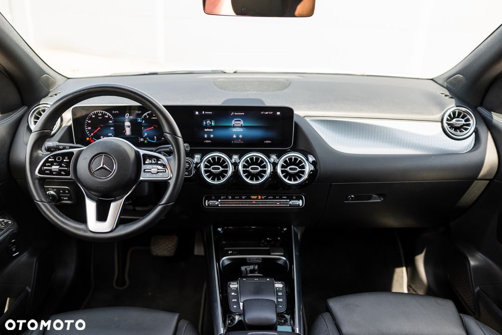 Mercedes-Benz GLA 250 8G-DCT Progressive - 19