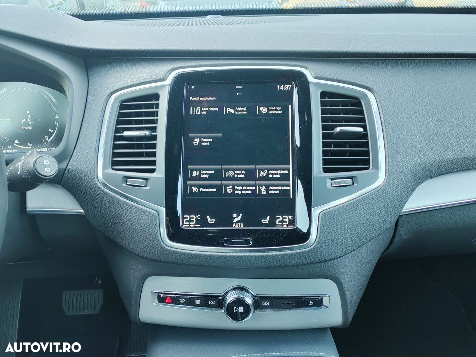 Volvo XC 90 T8 AWD Twin Engine Geartronic Momentum - 28