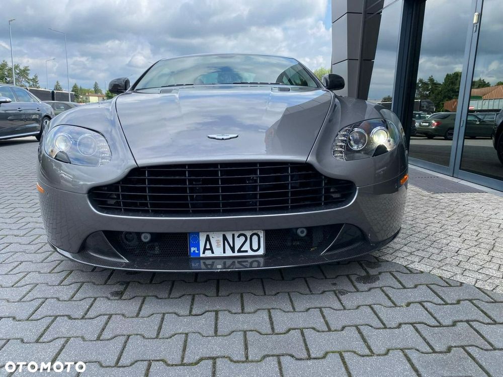 Aston Martin V8 Vantage - 3