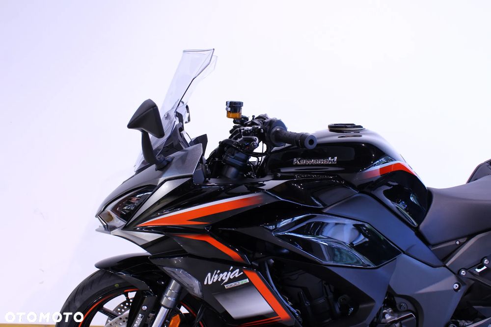 Kawasaki Ninja 1000 SX - 11