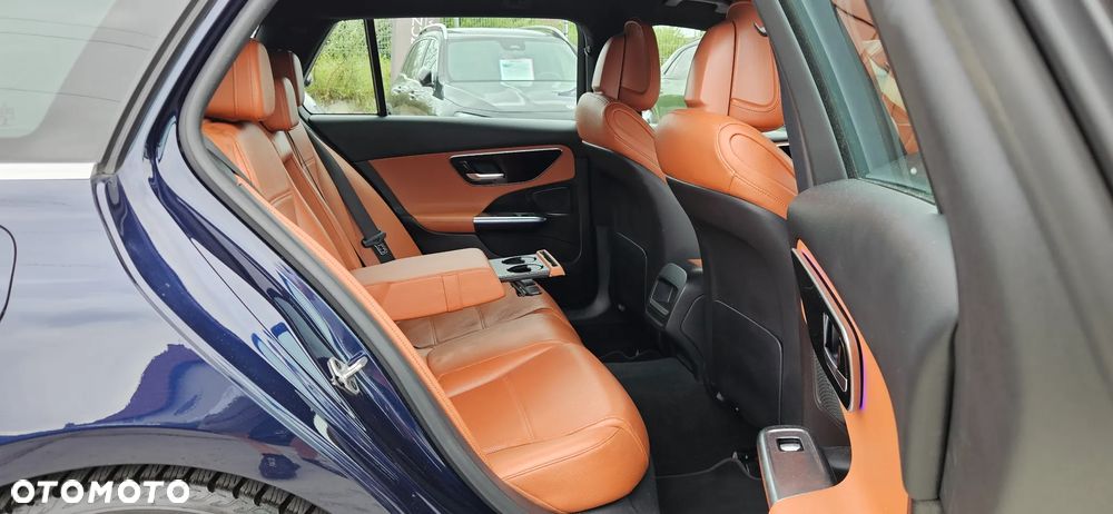 Mercedes-Benz Klasa C 220 d 9G-TRONIC - 12