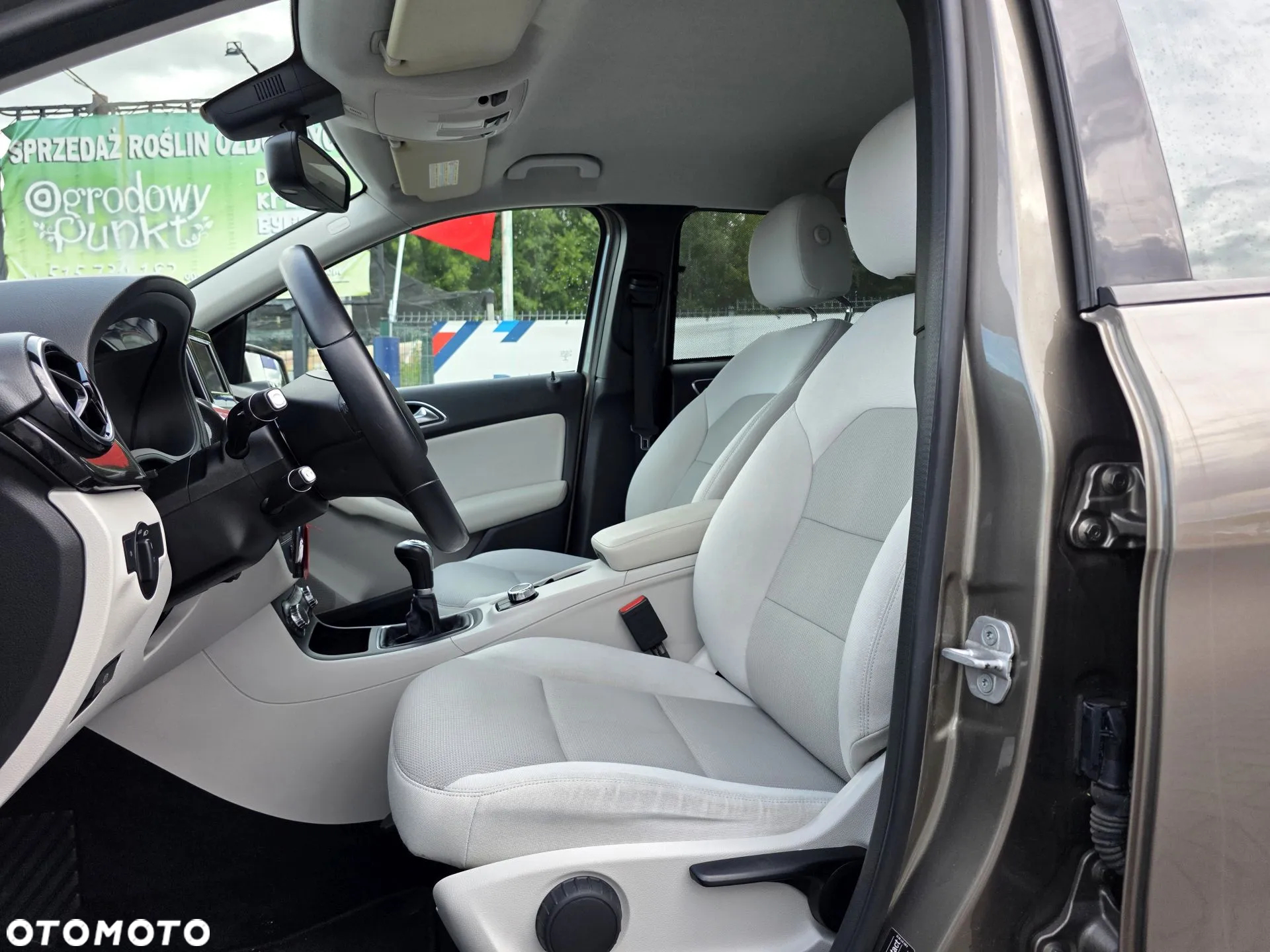 Mercedes-Benz Klasa B 180 BlueEFFICIENCY Edition Style - 14
