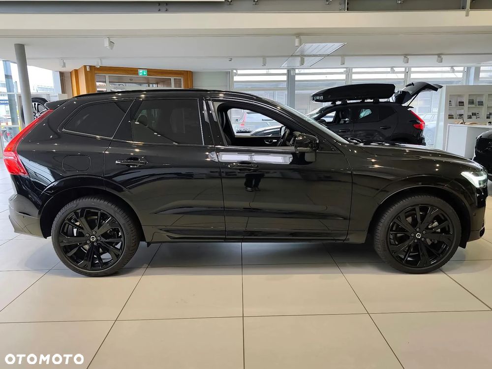 Volvo XC 60 T6 Plug-In Hybrid AWD Plus Black Edition - 13