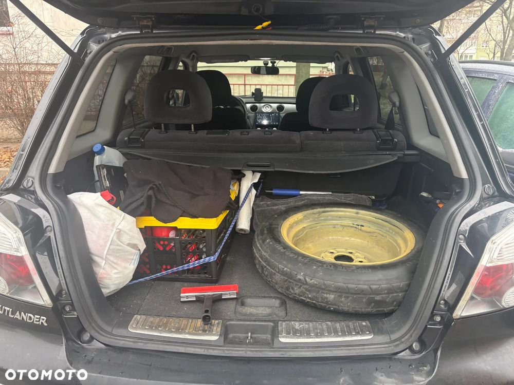 Mitsubishi Outlander - 7