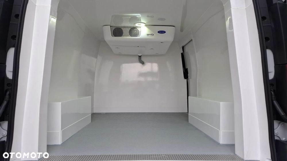Mercedes-Benz Vito - 24