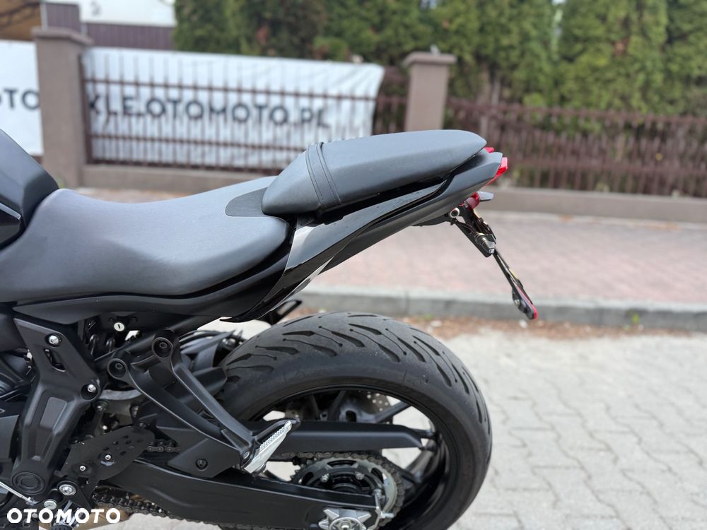 Yamaha MT - 24