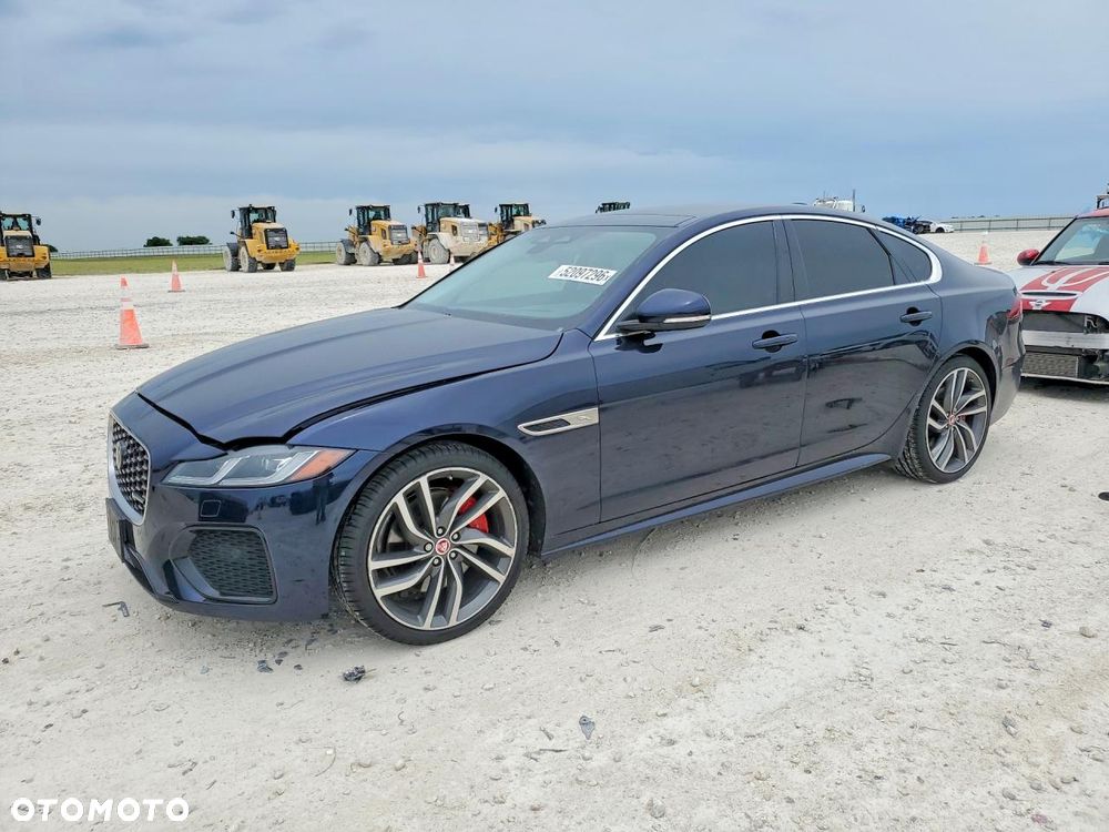 Jaguar XF - 3