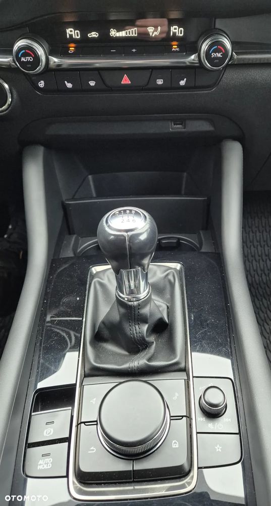 Mazda 3 SKYACTIV-G 2.0 M-Hybrid SELECTION - 11