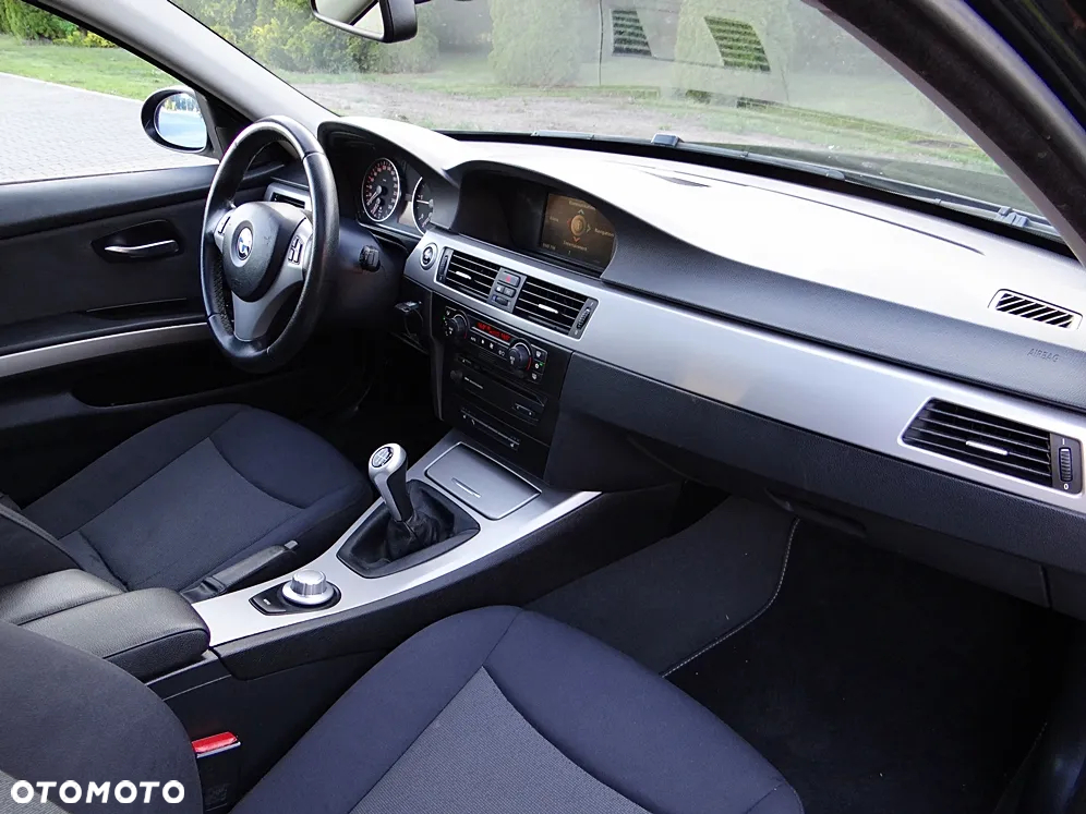 BMW Seria 3 320d - 26