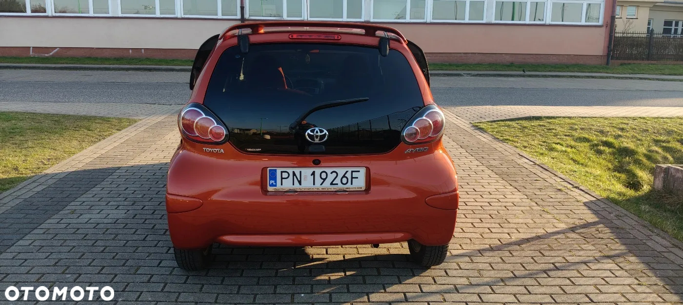 Toyota Aygo Connect - 4