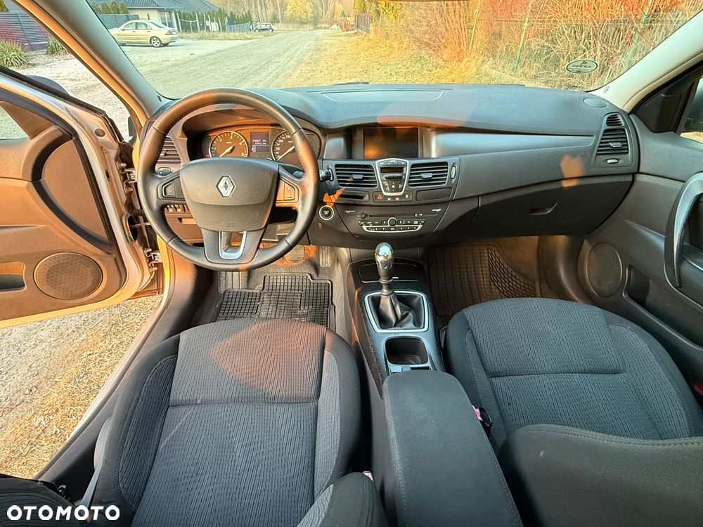 Renault Laguna 2.0 DCi FAP Expression - 11