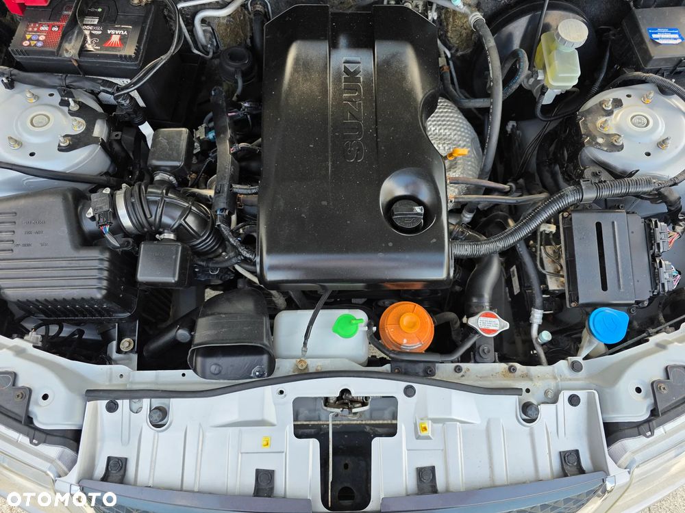 Suzuki Grand Vitara 2.4 Comfort - 17