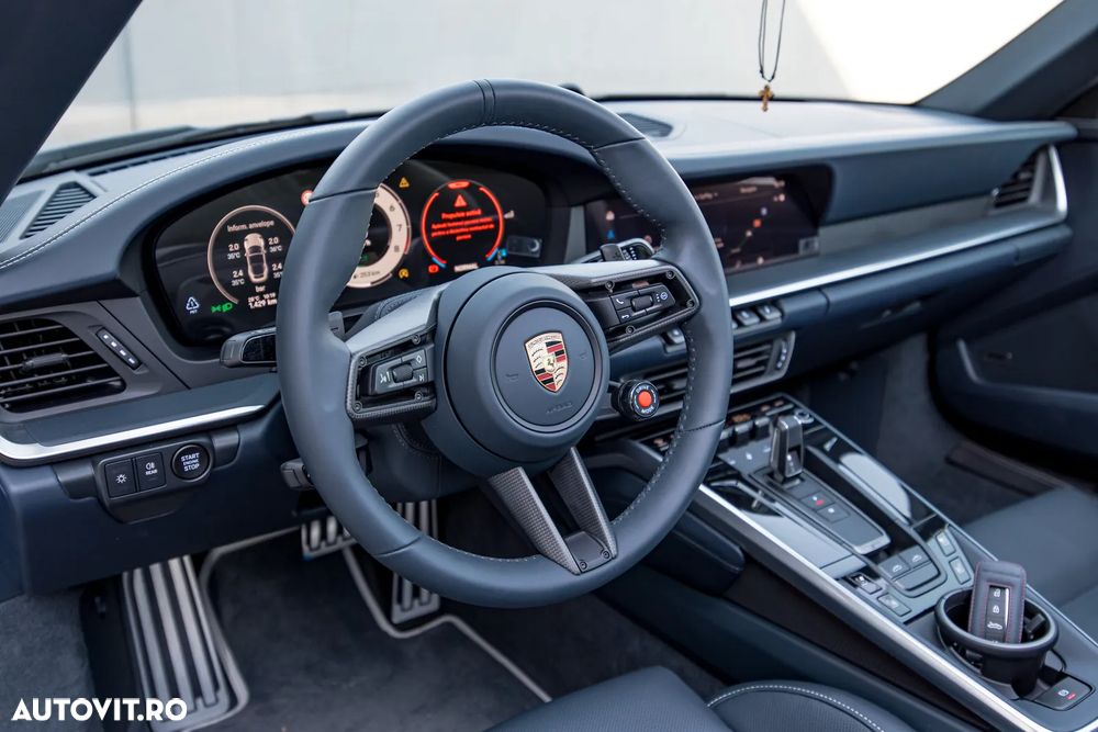 Porsche 911 4 GTS PDK - 23