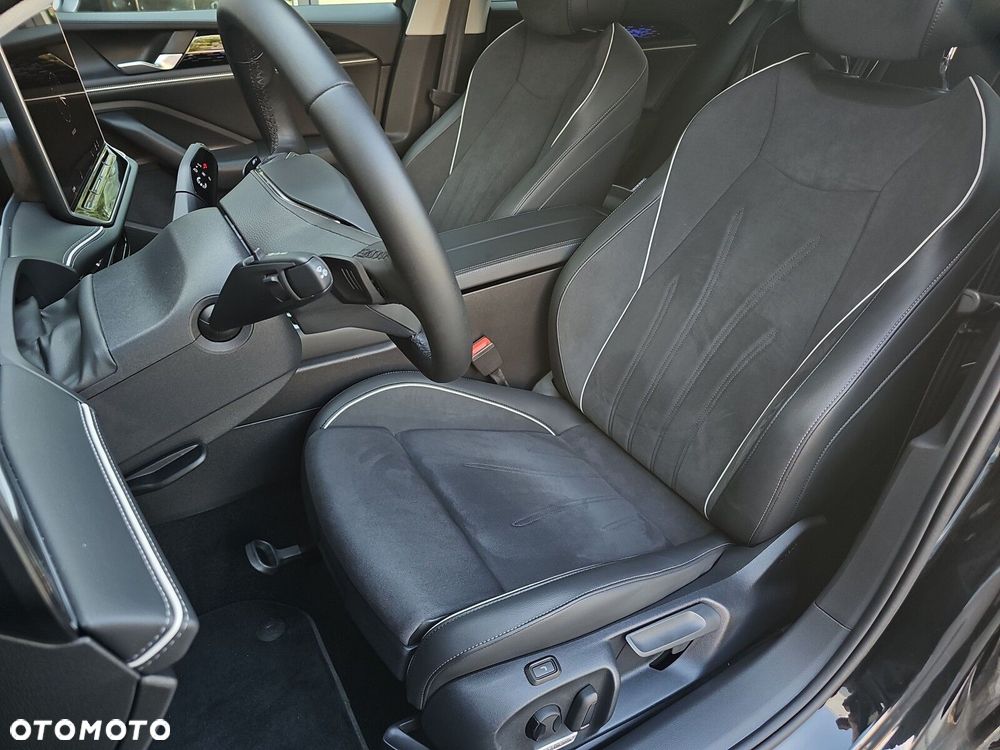 Volkswagen Passat - 13