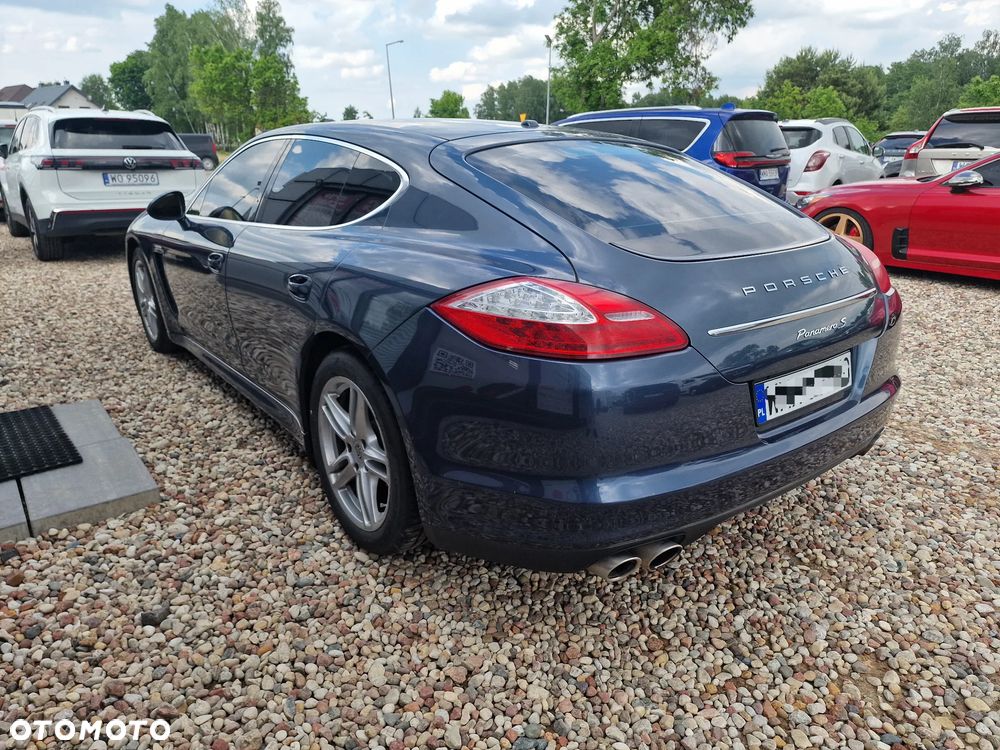 Porsche Panamera - 11