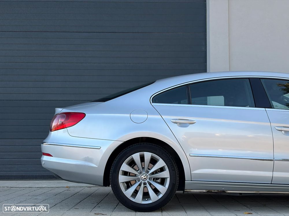 VW Passat CC 2.0 TDi BlueMotion - 40
