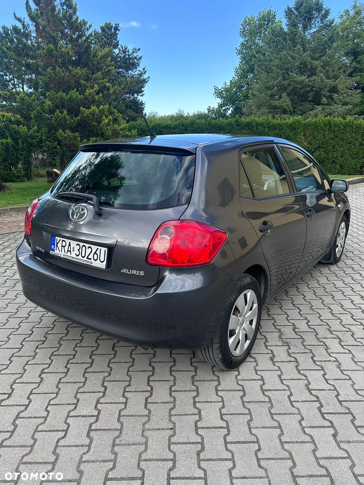 Toyota Auris 1.4 VVT-i Terra - 22