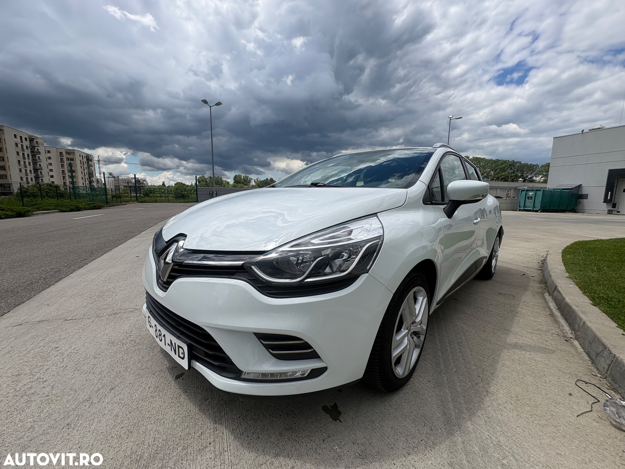 Renault Clio Estate Energy TCe Intens - 32
