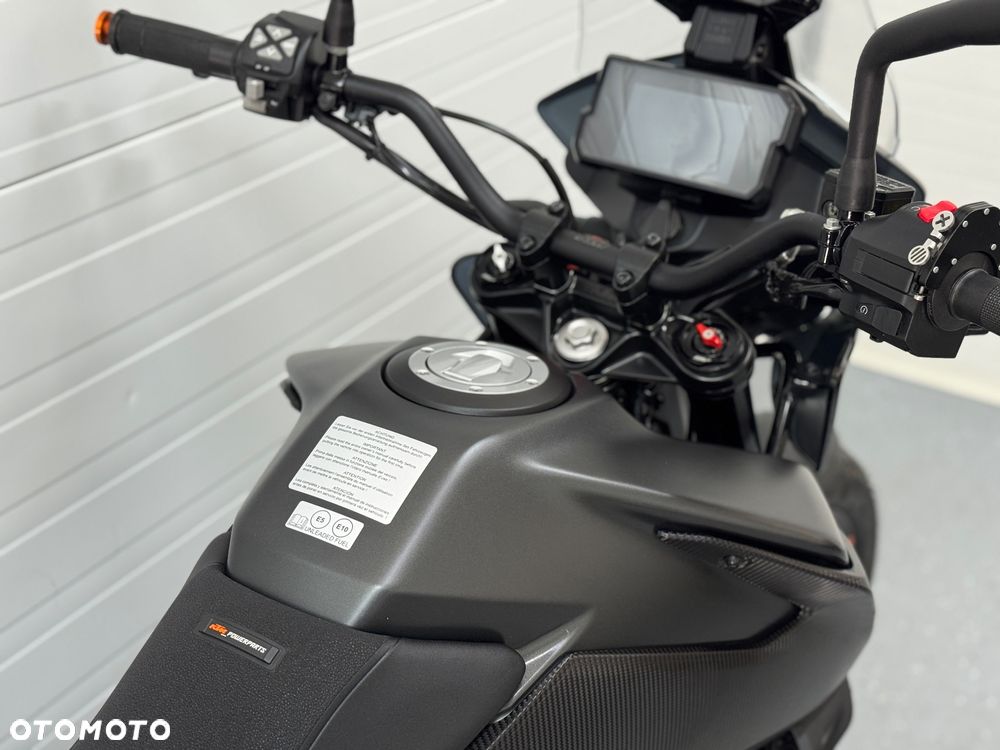 KTM Adventure - 11