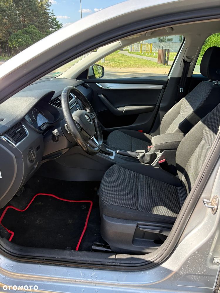 Skoda Octavia 1.6 TDI Ambition DSG - 10