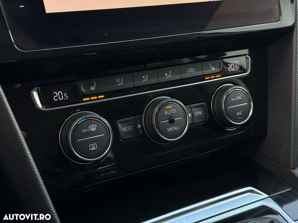 Volkswagen Passat - 25