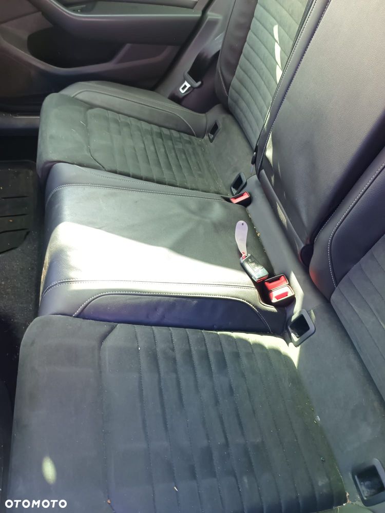 Volkswagen Passat 2.0 TSI Elegance DSG - 11