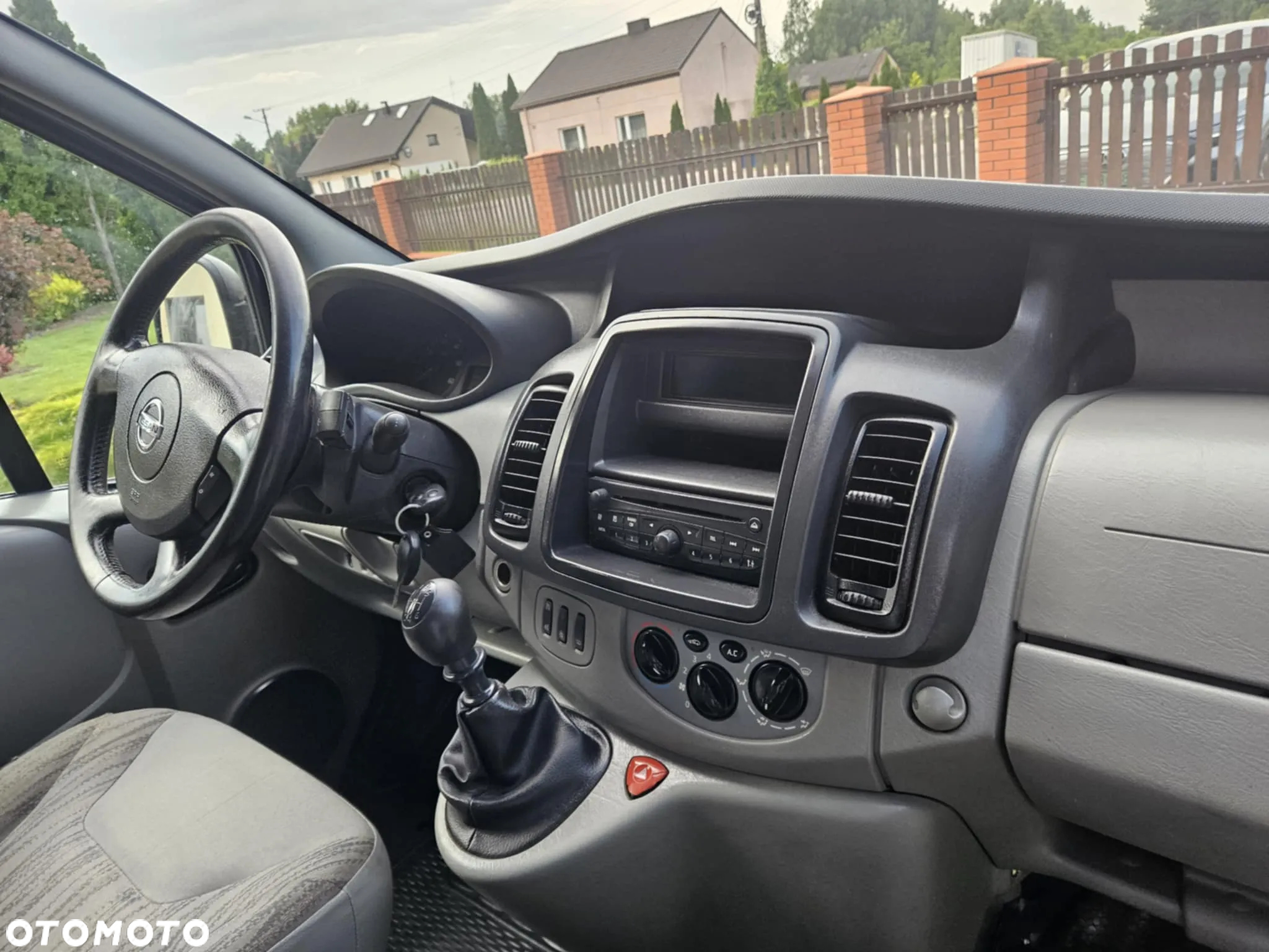 Renault Trafic - 12