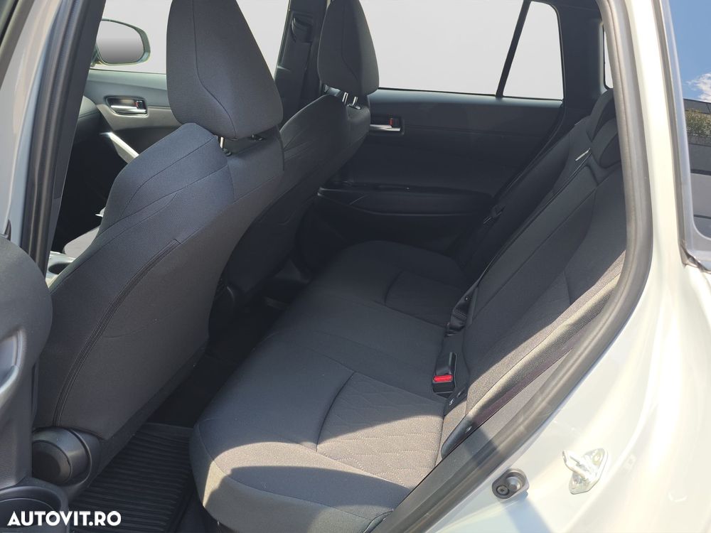 Toyota Corolla Cross - 18