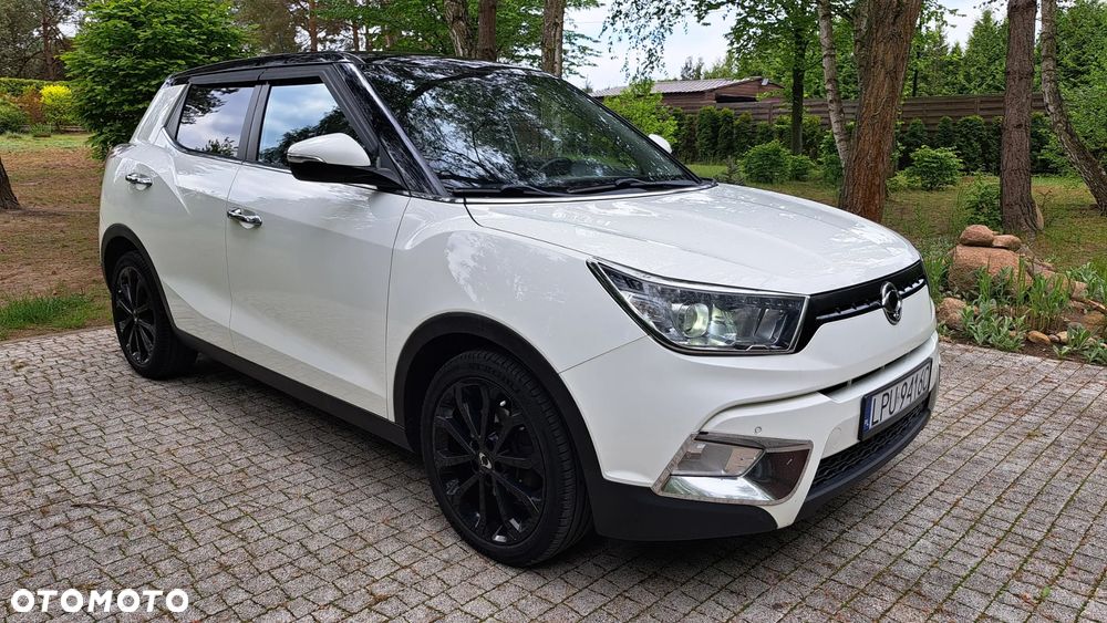 SsangYong/KGM Tivoli e-XDi 160 2WD Black+White - 11