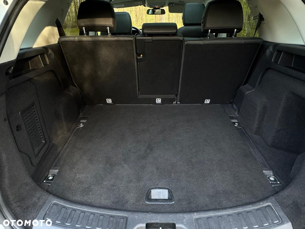 Land Rover Discovery Sport 2.0 Si4 HSE Luxury - 30