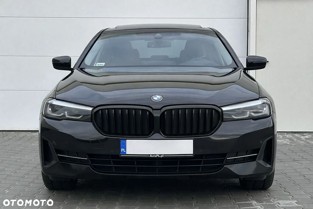 BMW Seria 5 520d xDrive Sport - 6