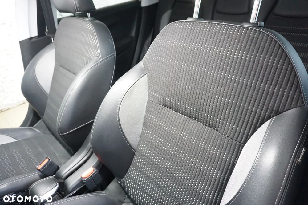 Peugeot 2008 BlueHDi 100 STOP & START Style - 26
