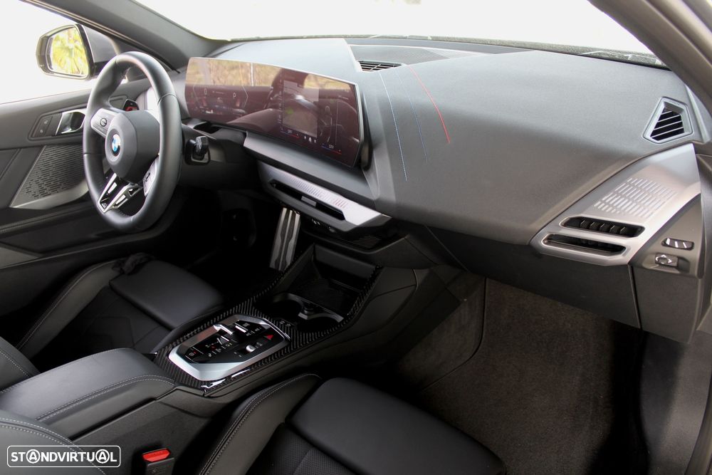 BMW 118 d Pack Desportivo M - 23