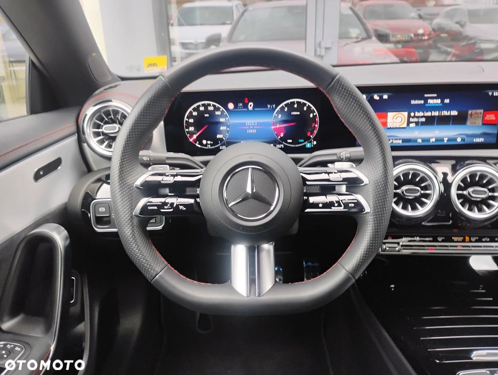 Mercedes-Benz CLA 200 AMG Line 7G-DCT - 18