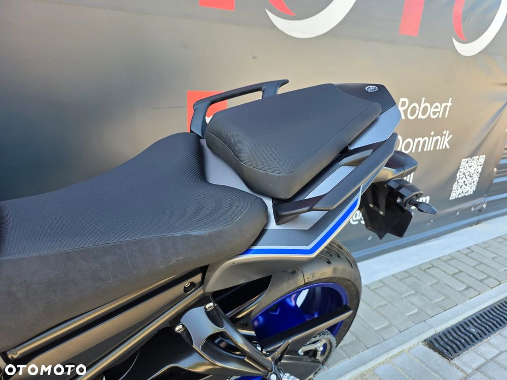 Yamaha FZ8 - 9
