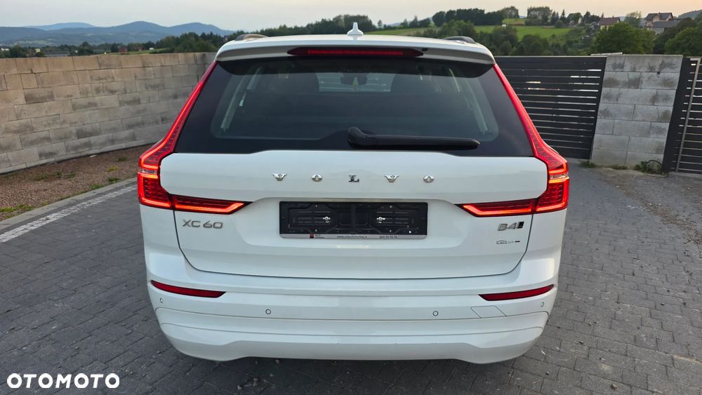 Volvo XC 60 B4 D AWD Momentum - 8