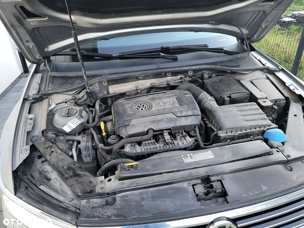 Volkswagen Passat 1.8 TSI BMT Comfortline - 15