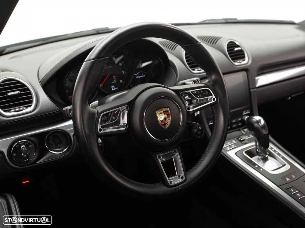 Porsche 718 Cayman - 20