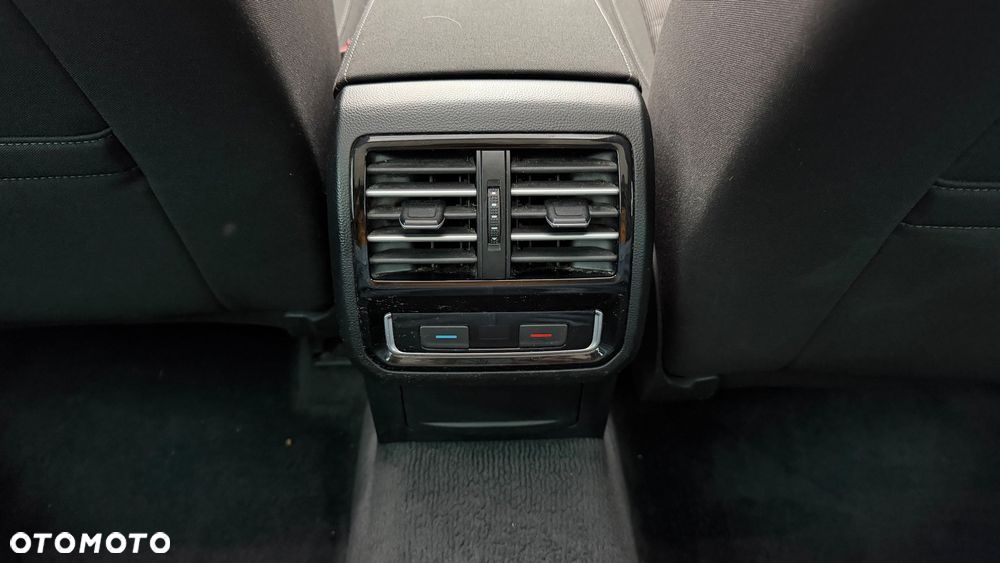 Volkswagen Passat 2.0 TDI SCR (BlueMotion Technology) DSG Comfortline - 22