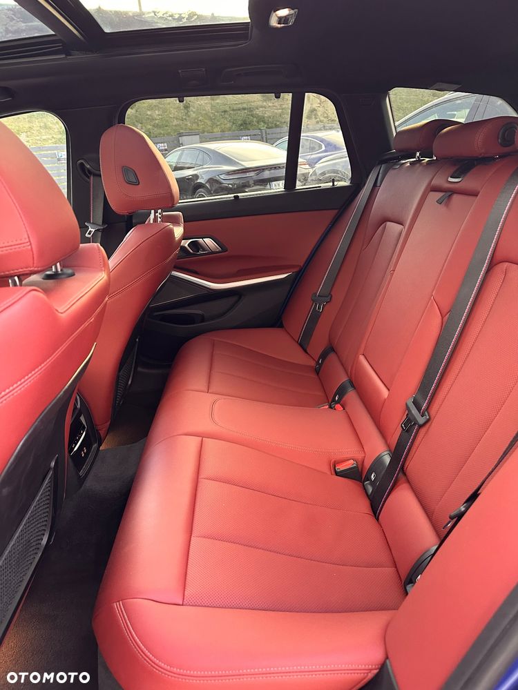 BMW Seria 3 330e Touring xDrive M Sport - 18