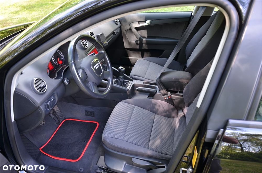 Audi A3 Sportback 2.0 TDI Ambiente - 18