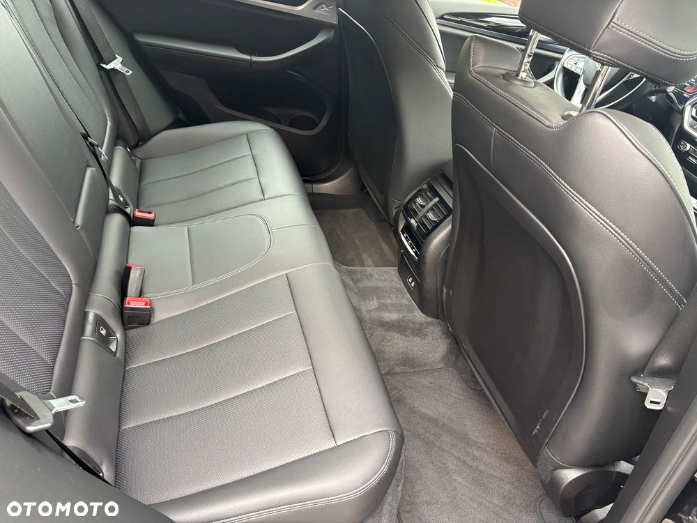 BMW X4 xDrive20i sport - 15