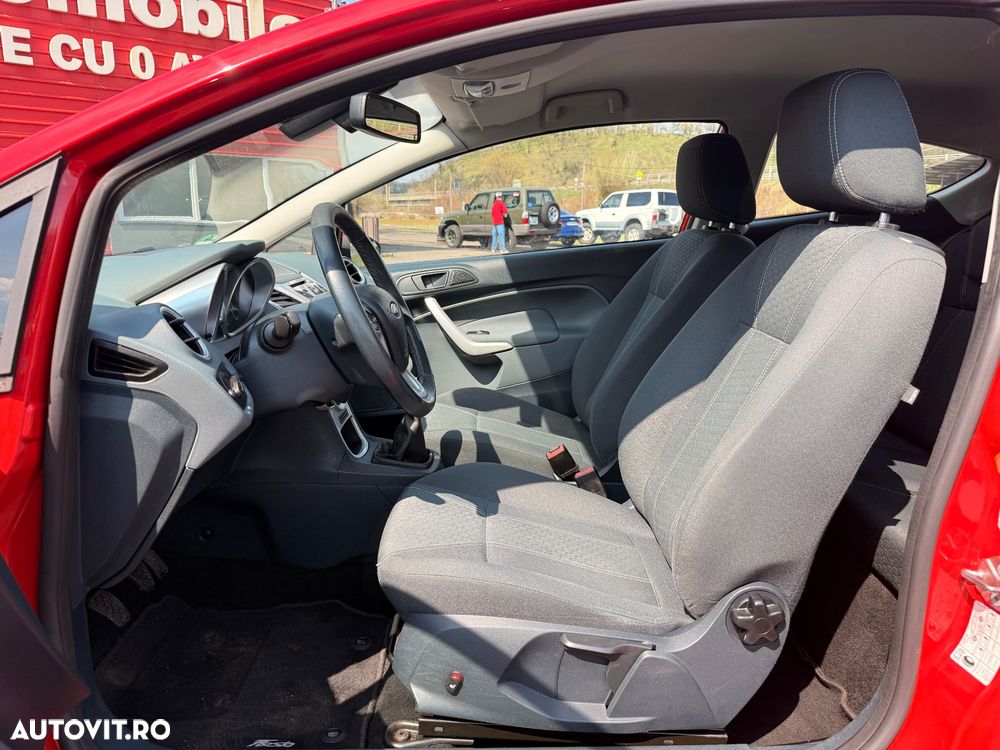 Ford Fiesta 1.25i Ghia - 8
